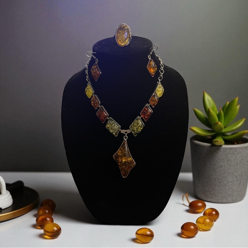 Elegant Faux Amber Necklace and Ring Set
